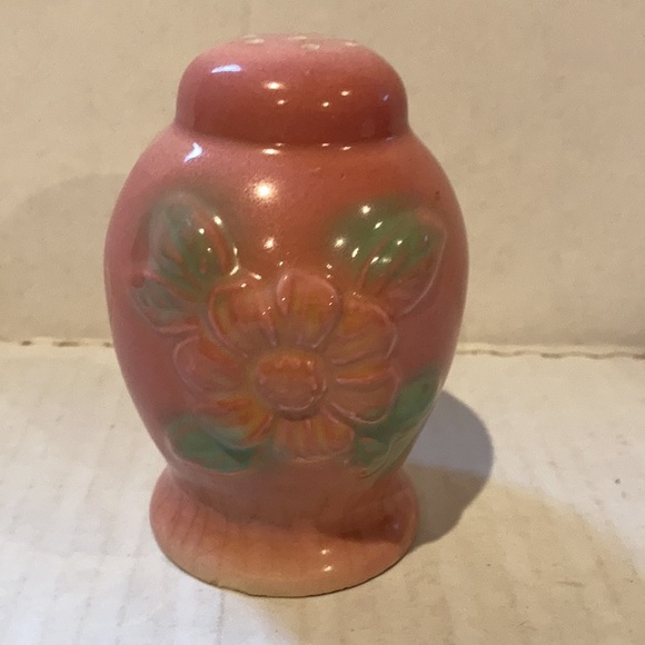 Vintage Hull Sunglow pottery pink salt and pepper shakers - Picture 2 of 14